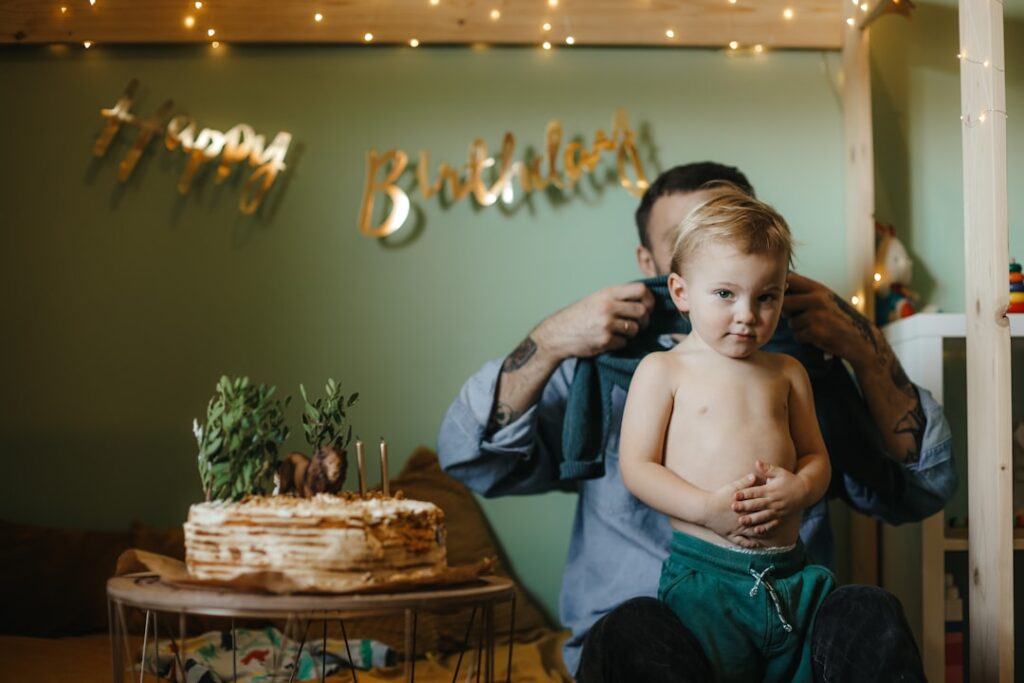 Baby Shower ve Özel Kutlamalar: Ebeveynler İçin Rehber baby shower kutlaması illüstrasyonu